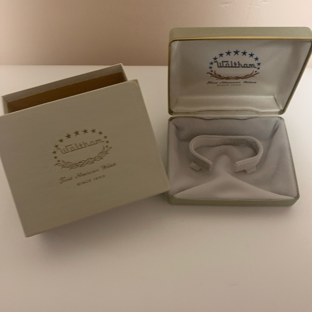 VINTAGE WALTHAM Blue Watch Box Collectible Men's Size Presentation New Old Stock